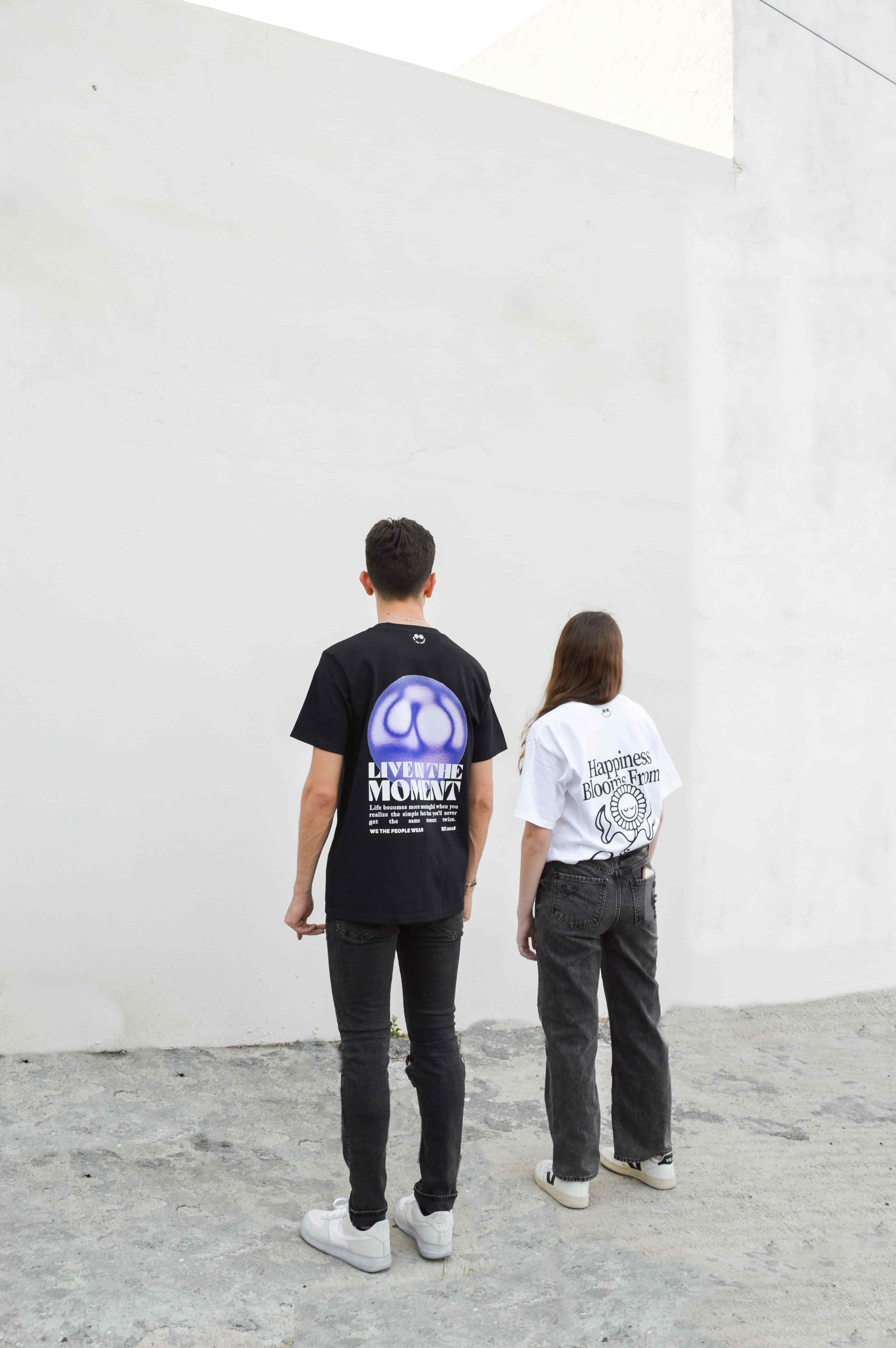 modelo con t-shirt