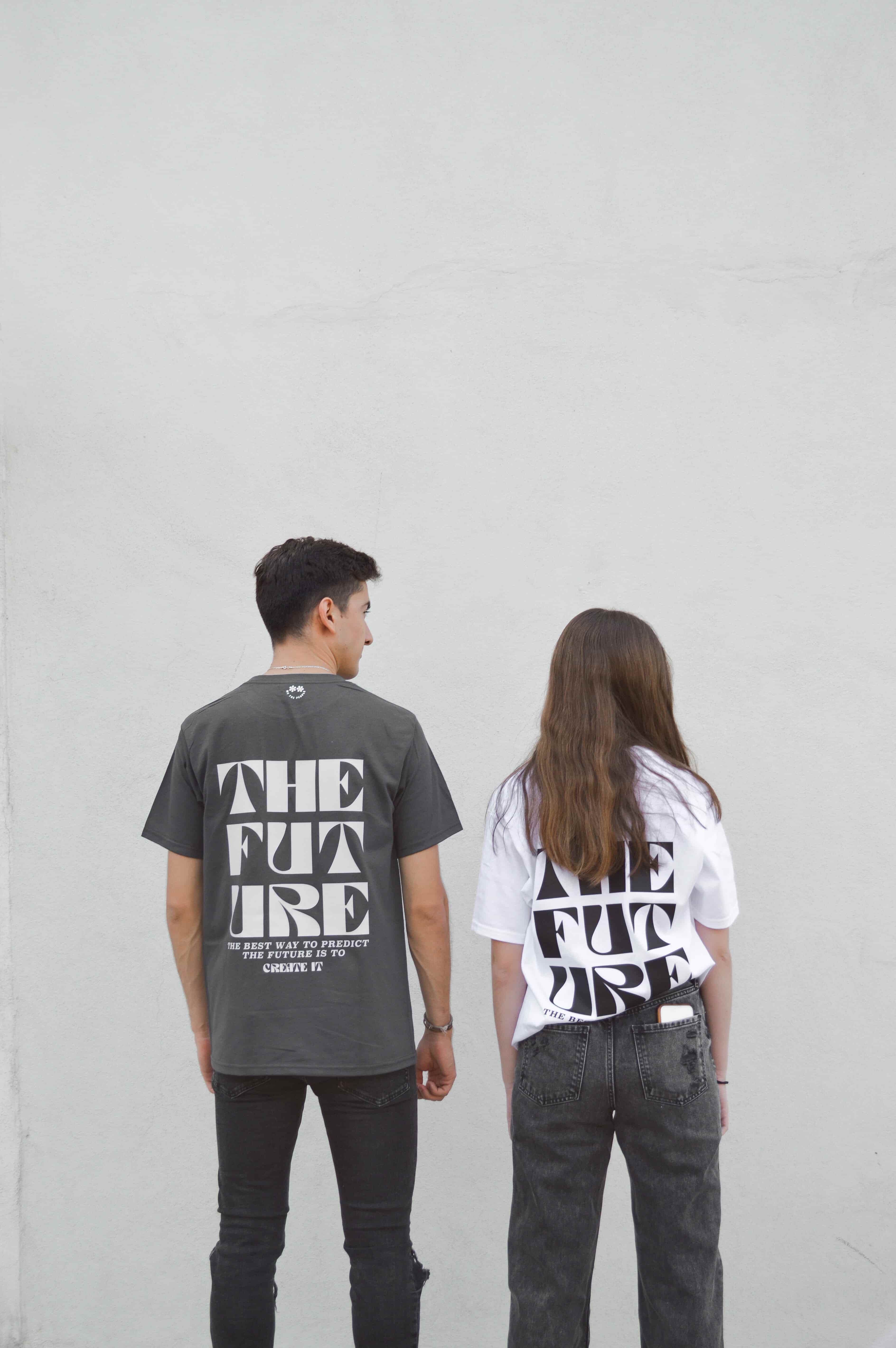 modelo con t-shirt